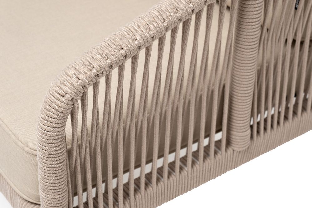 "Канны" диван 2-местный плетеный из роупа, каркас алюминий белый муар, роуп бежевый круглый, ткань бежевая 15052