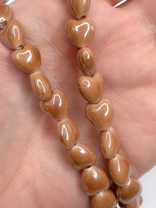 Керамические бусины Сердце, 10/13/15 мм, на нитке 32 см