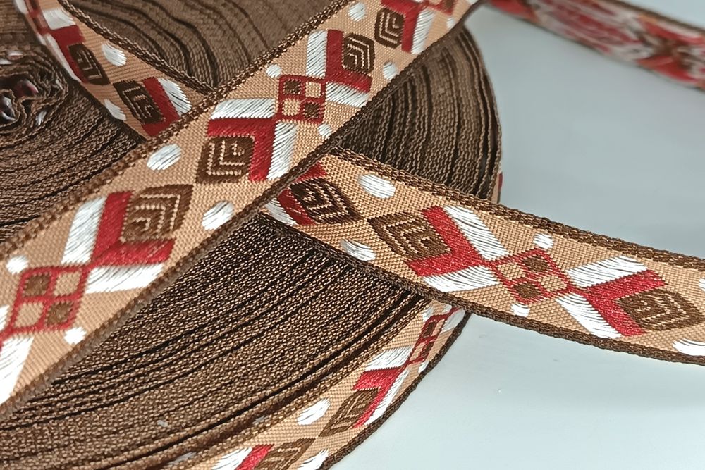 Тесьма жаккард, ш. 1,4 см