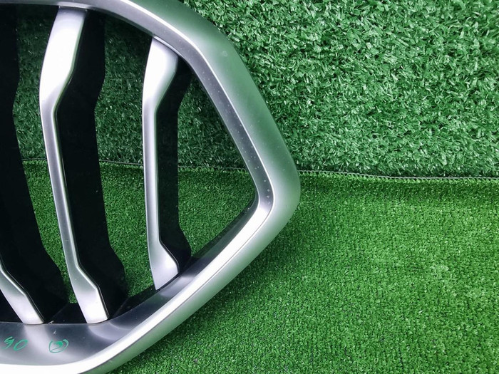 Решетка радиатора BMW X6 G06 (2019-2023)