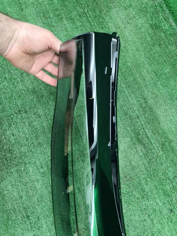 Стекло фары левое BMW X7 G07 (2019-2022)