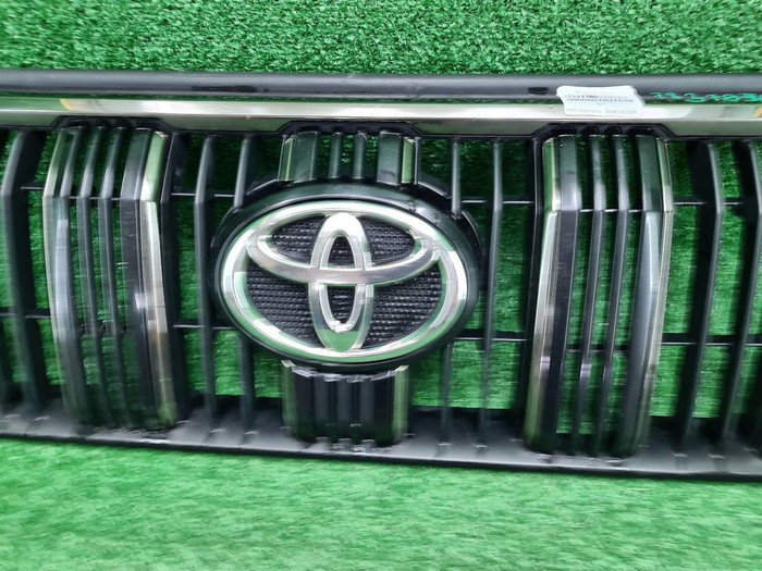 Решетка радиатора Toyota LC Prado 150 17-нв Black