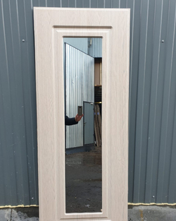 Входная металлическая дверь с зеркалом Рекс 8 Венге /  ФЛЗ-120 Беленый дуб