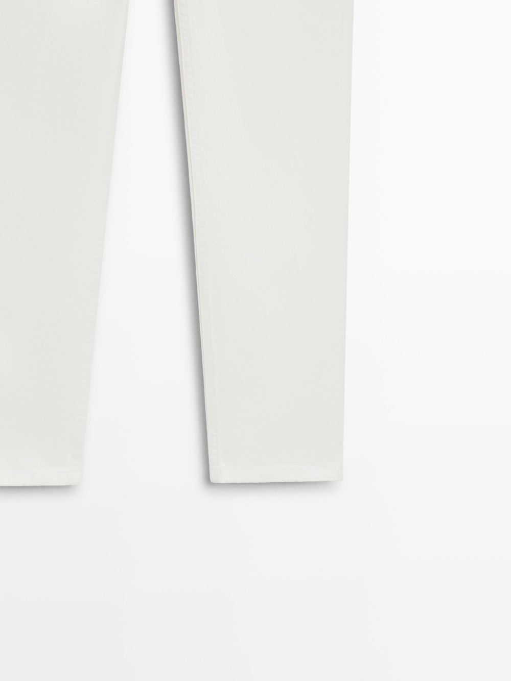 Massimo Dutti Джинсы средней посадки, укороченные, облегающего кроя, белый