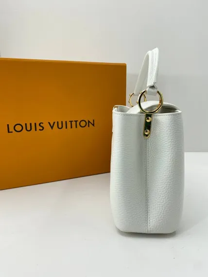 Сумка Louis Vuitton Capucines BB белый