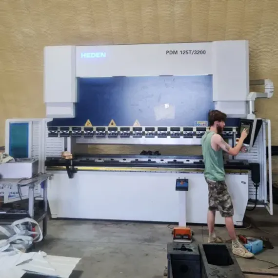 Листогибочный пресс с ЧПУ Heden PDM-125T/3200
