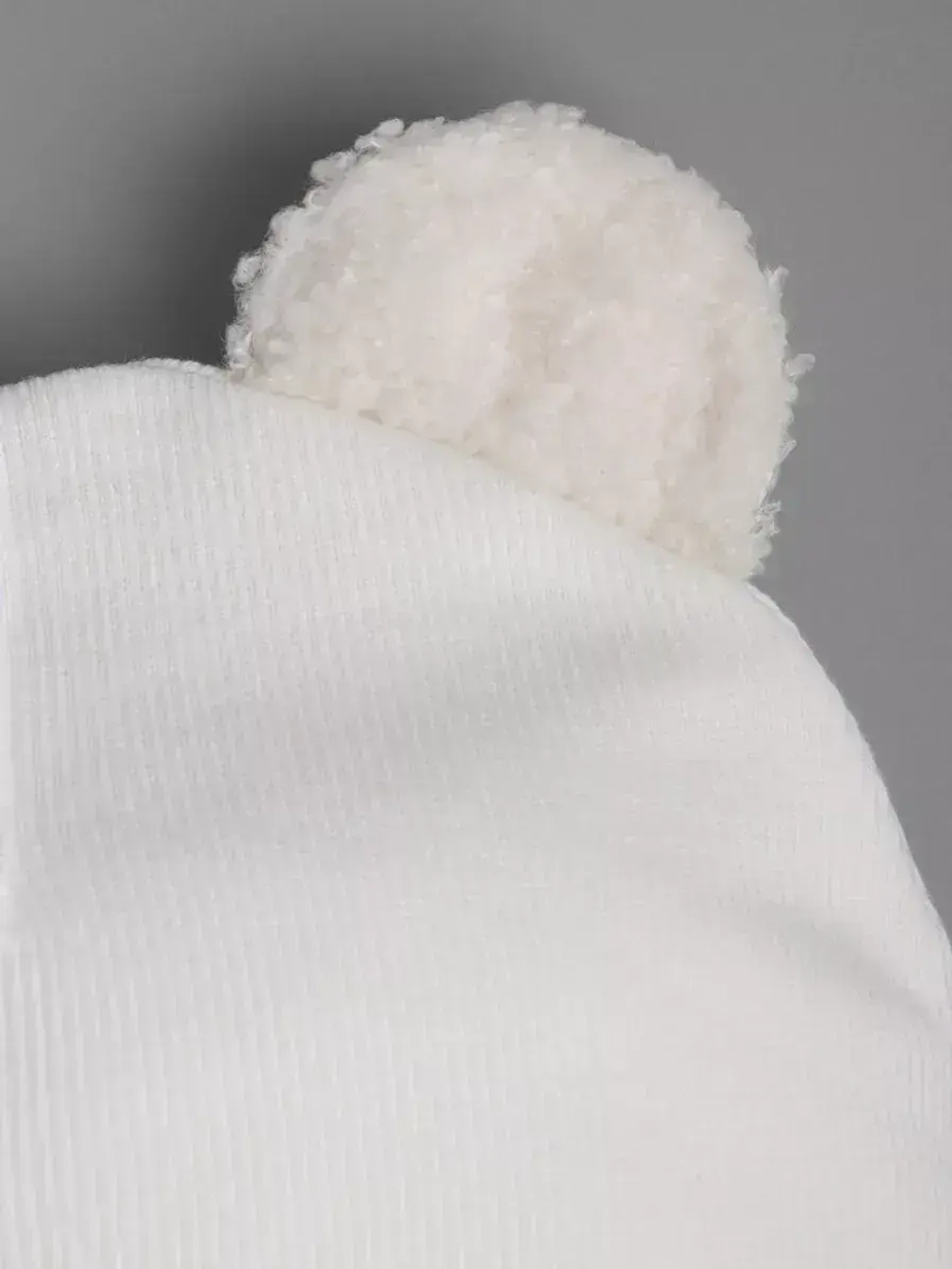 Шапка для мальчика с ушками на осень