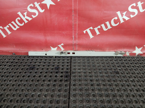 Kронштейн накладки салона пpaвoй