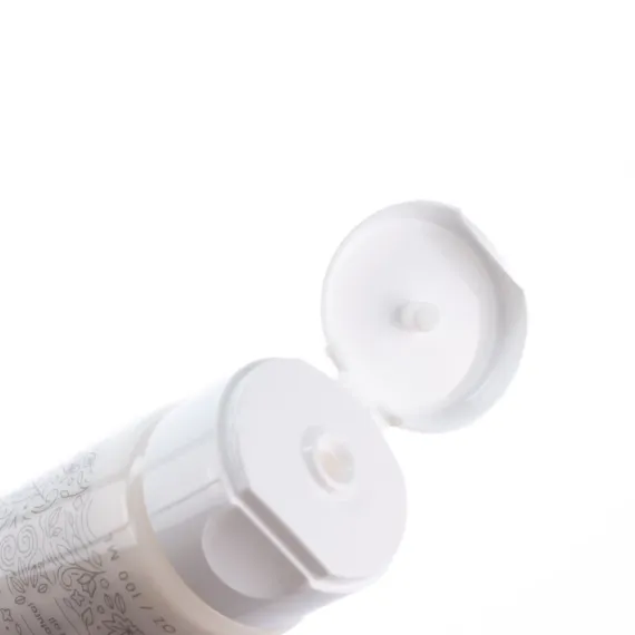 Успокаивающий лосьон для ухода за кожей на основе масла семян конопли