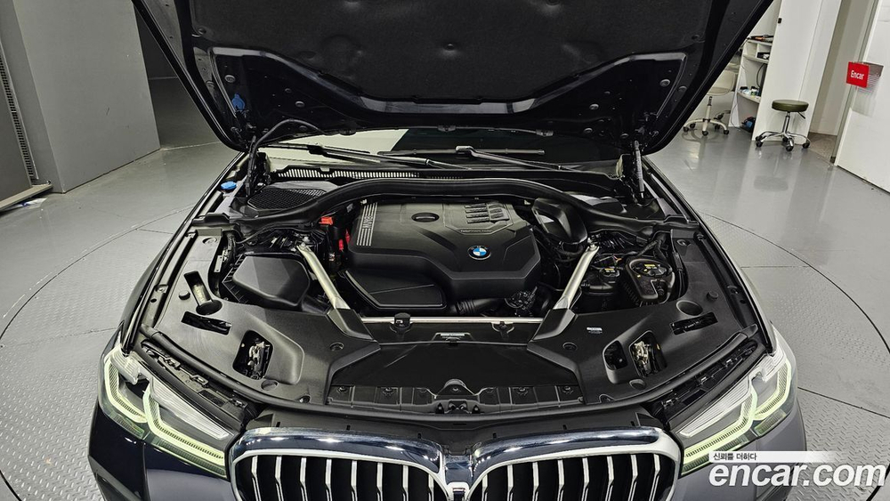 BMW 5 Series (G30) 530i xDrive M Sports (08.2021)