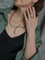 Колье две дуги на черном текстиле, бронза