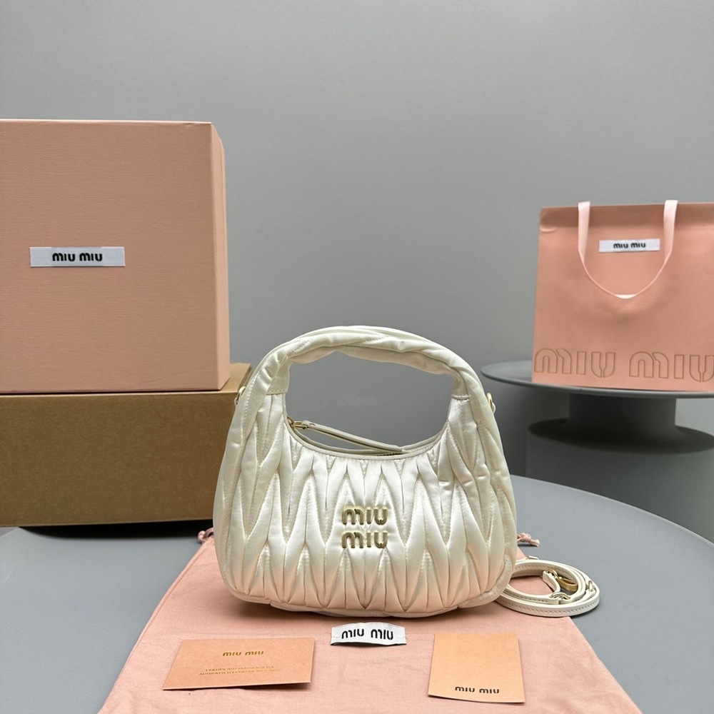 Miu Miu Wander Hobo Bag 20 cm