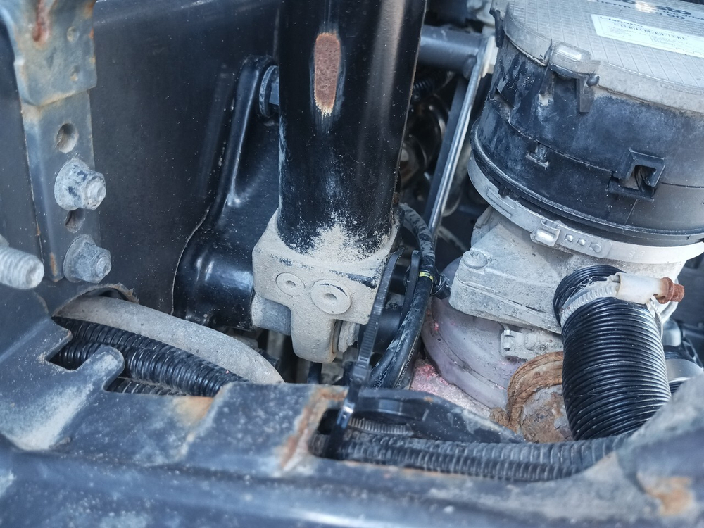 Цилиндр подъема кабины 2018г