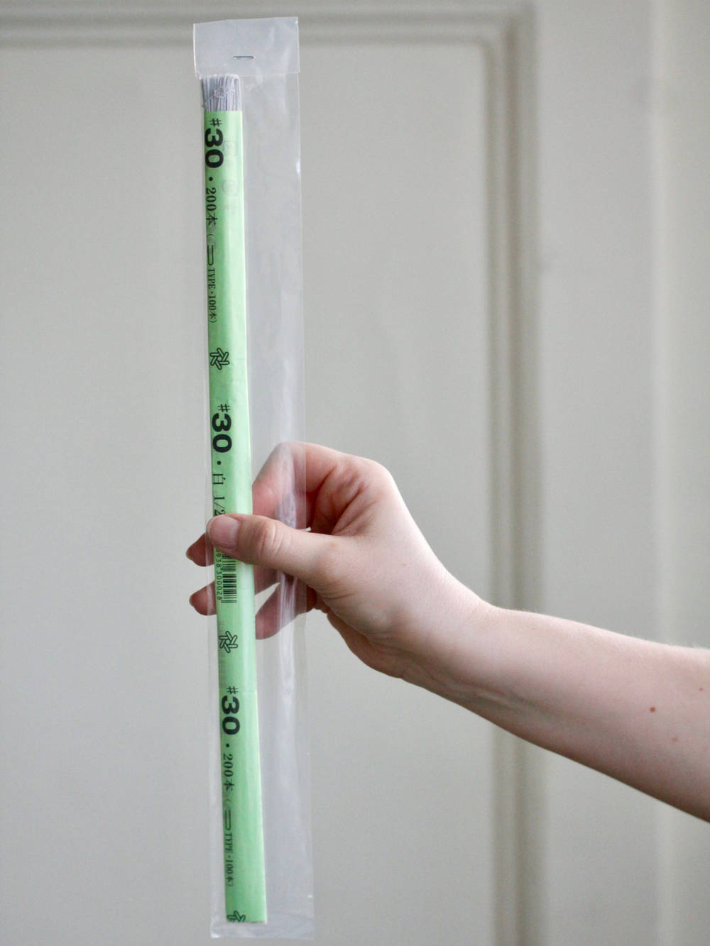 Проволока длинная японская формат U в зеленой упаковке № 30 Белая, 0,25мм * 72 см длина согнута пополам, 100 штук.