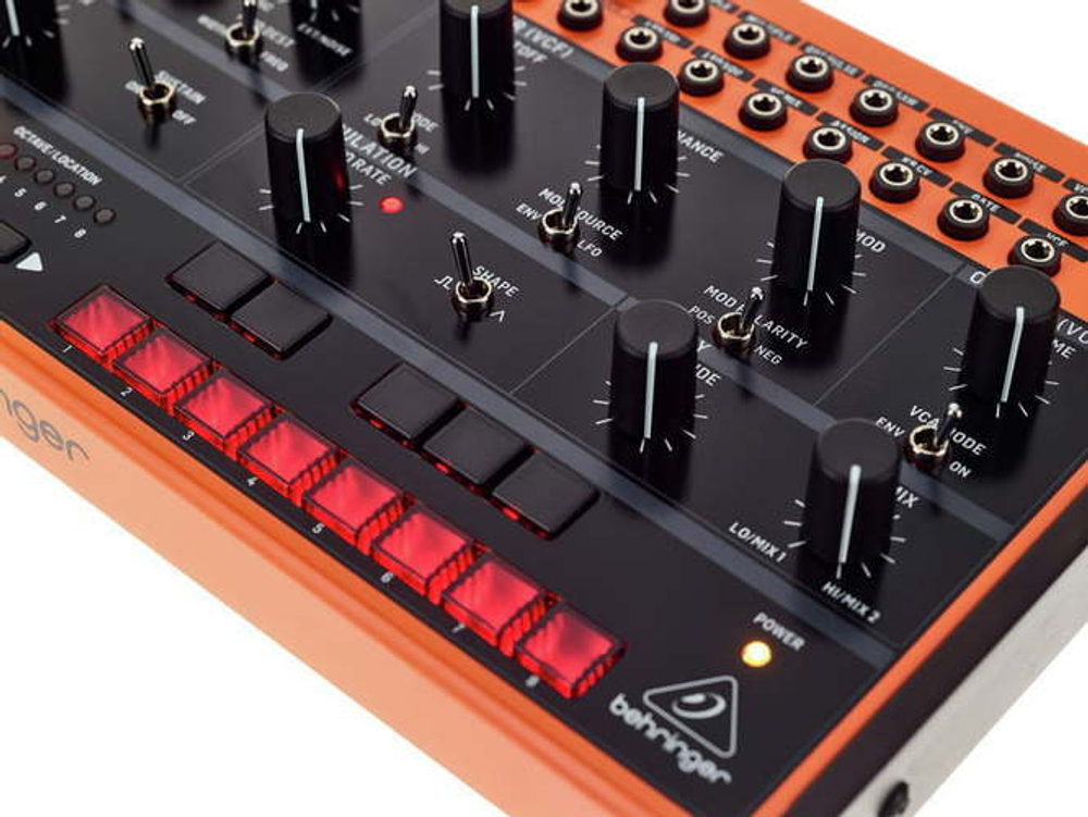Behringer Crave
