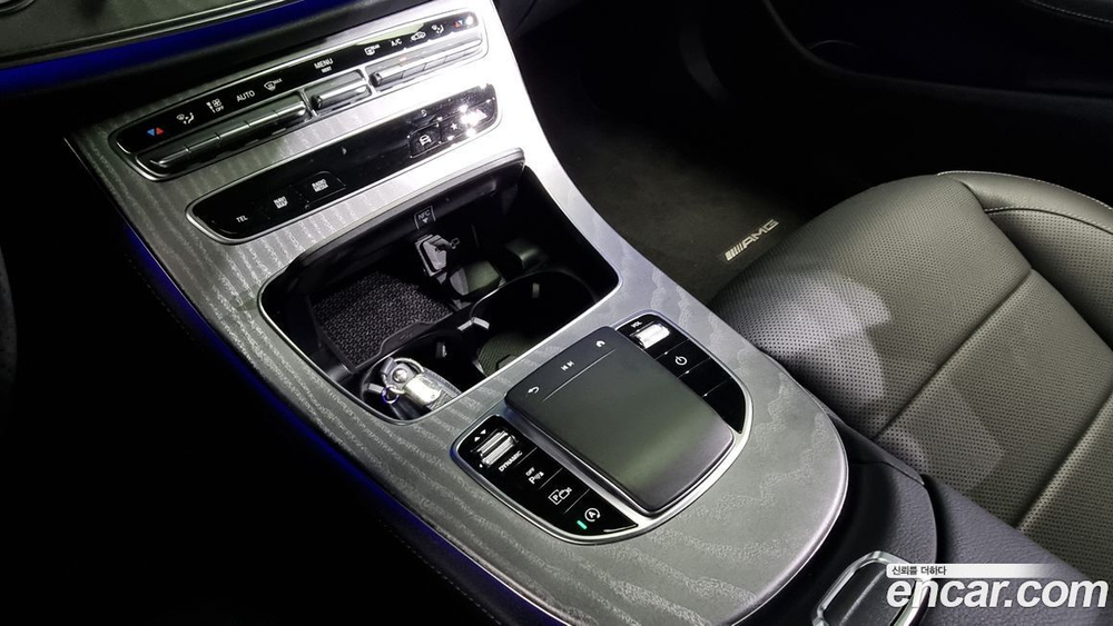 Mercedes-Benz E-Class W213 E350 4MATIC AMG Line (01.2023)