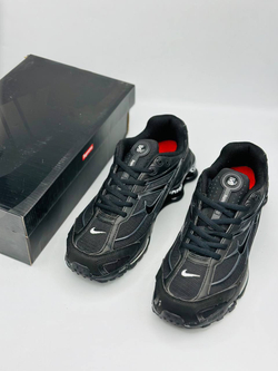 Мужские кроссовки Nike Supreme