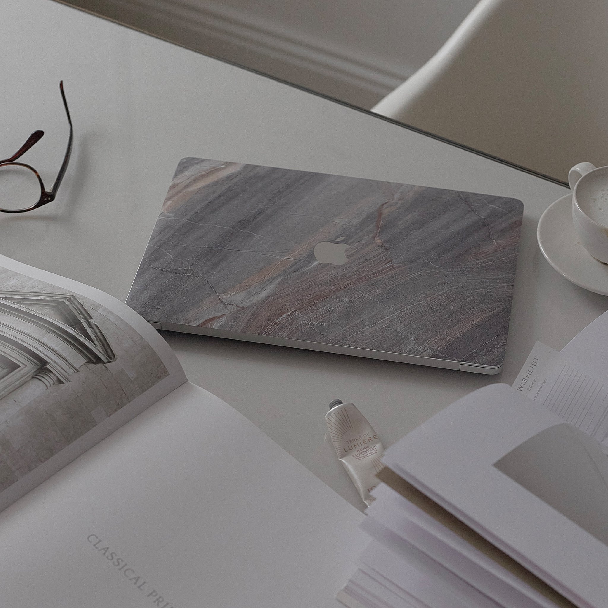 Виниловая наклейка SURFACE для MacBook