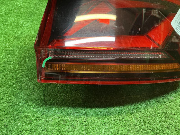 Фонарь правый внешний VW Touareg 3 (2018-2023)