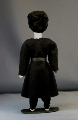 Кукла коллекционная в кавказском мужском костюме: черкеска, папаха