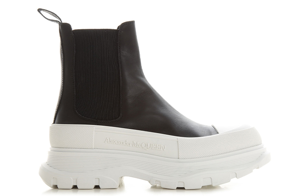 Alexander McQueen Alexander McQueen Tread Slick comfortable all-match short-sleeved Chelsea boots men's black and white