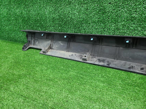 Накладка порога правая Kia Seltos (2019-н.в.)