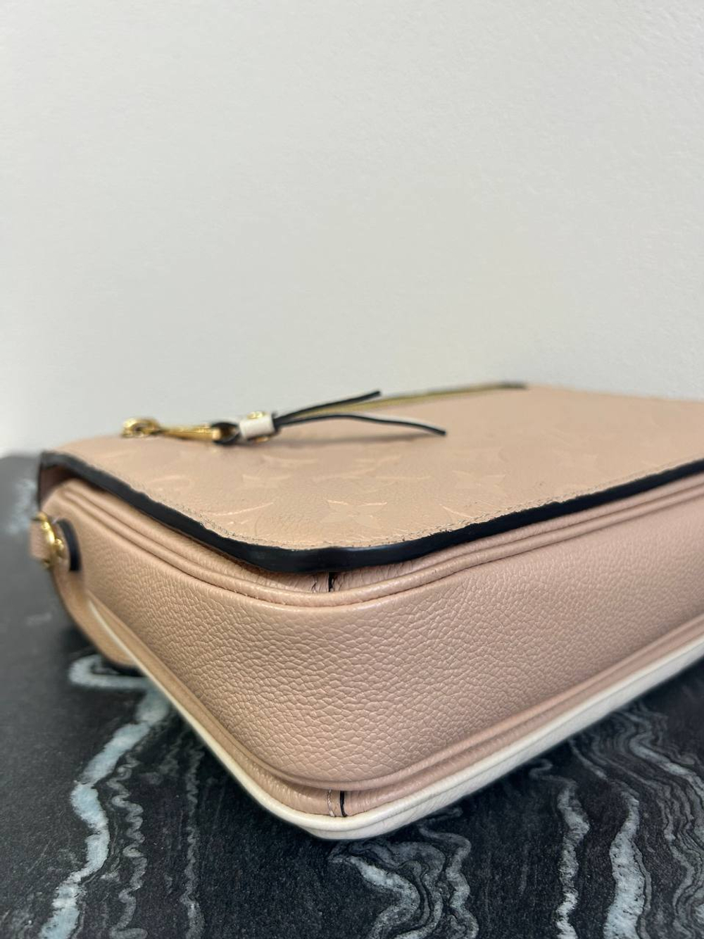 Сумка Louis Vuitton Pochette metis