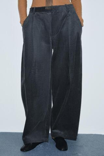 ZARA ВЕЛЬВЕТОВЫЕ БРЮКИ С ЗАЩИПАМИ — ZW COLLECTION, НЕФТЯНОЙ