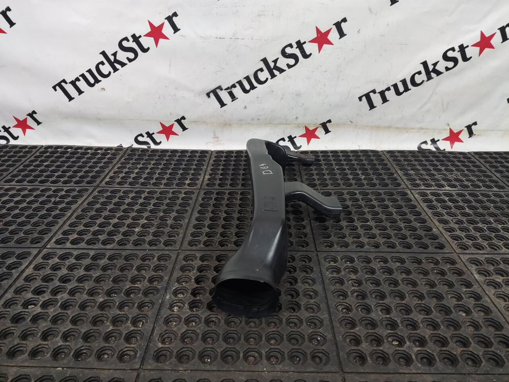 Воздуховод отопителя 2023г