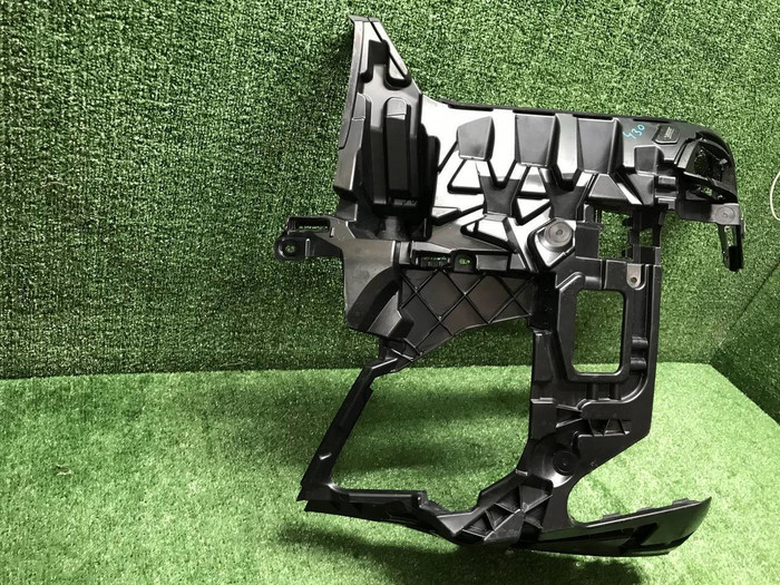 Кронштейн перед. бампера BMW X5 G05 23-нв M-paket