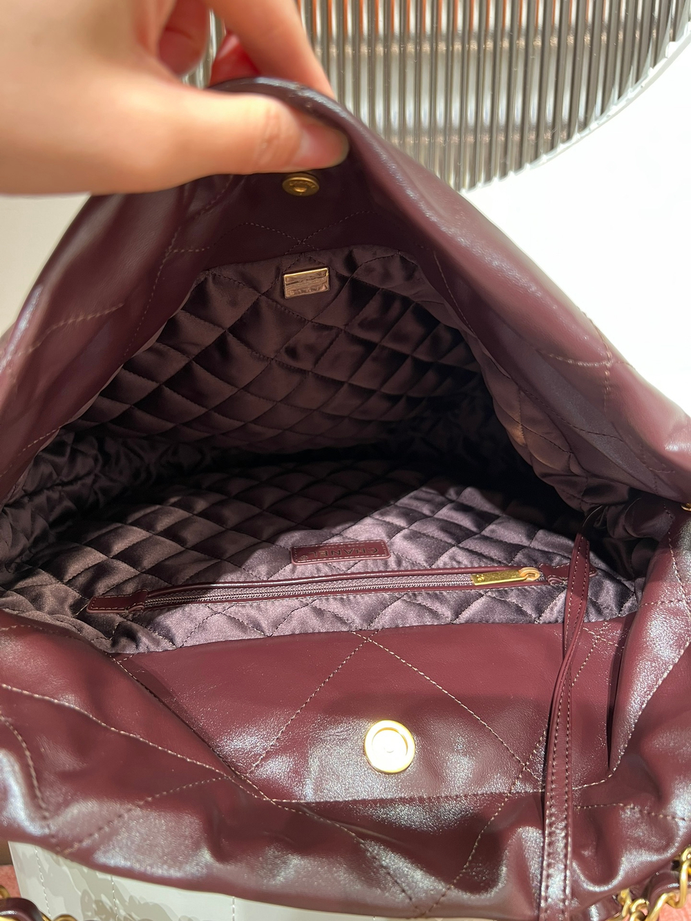 Chanel 22 Handbag