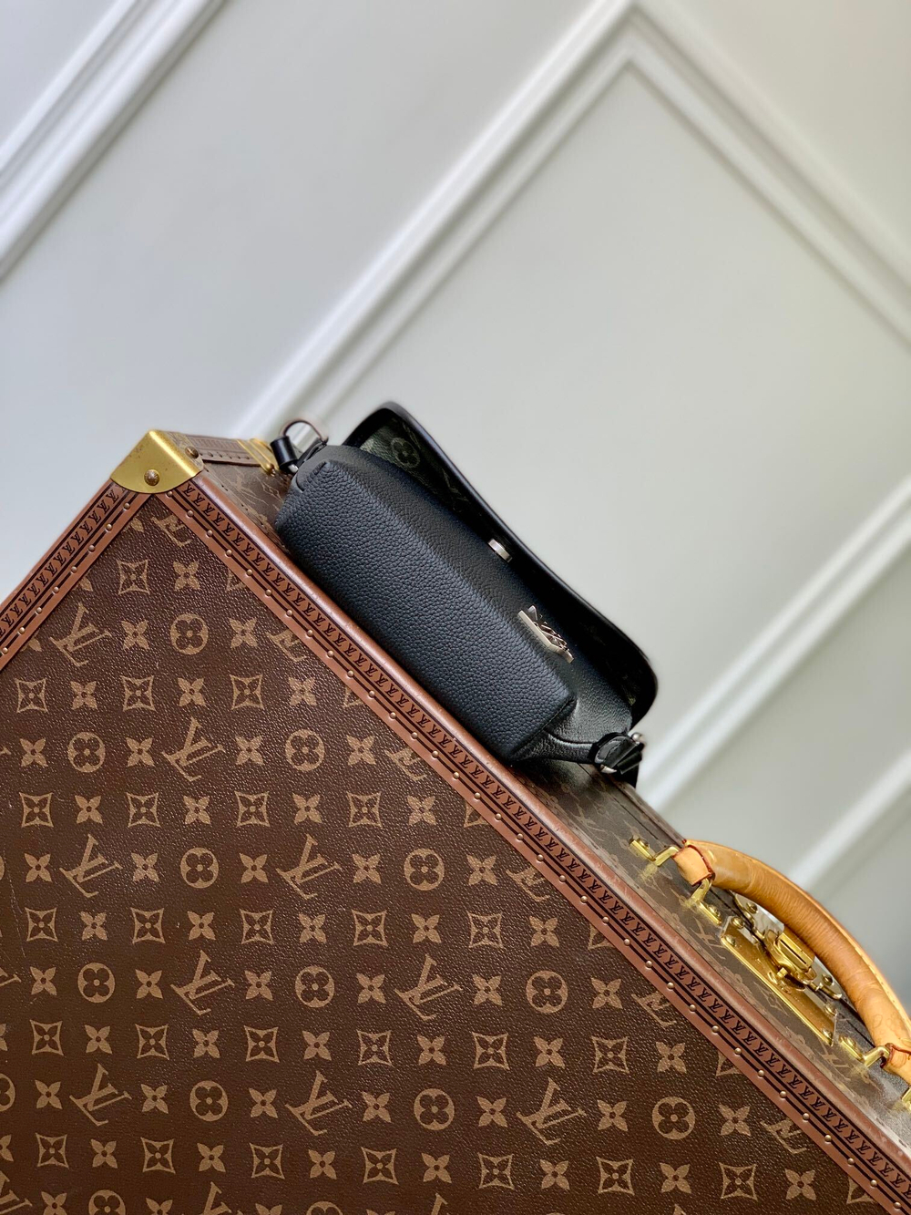 Louis Vuitton Pulse Wearable Wallet
