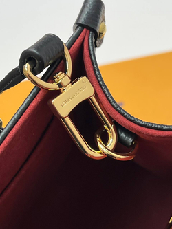 Сумка Louis Vuitton Grand Palais