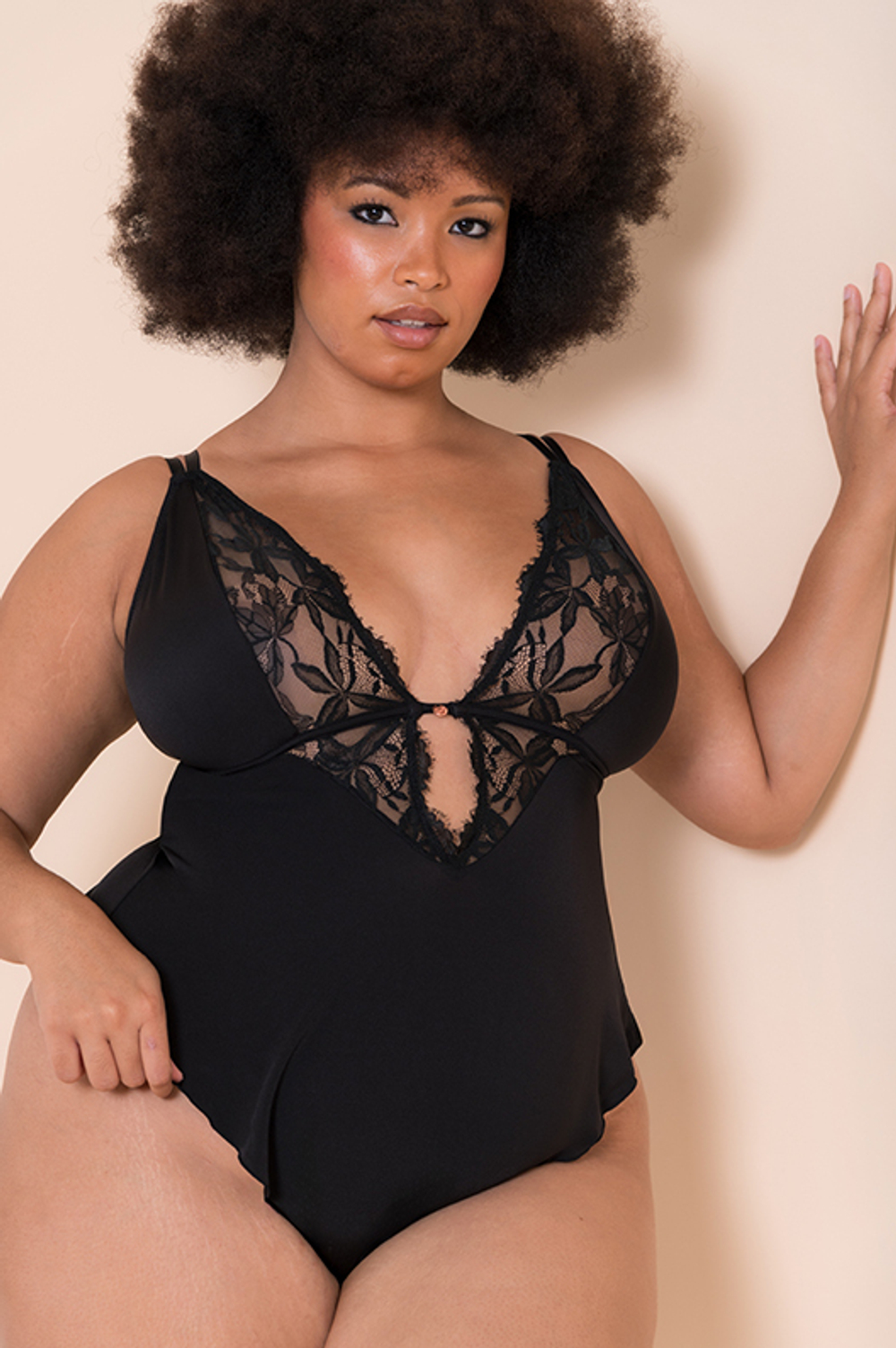 Игривое боди Embrace