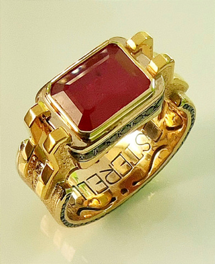 Печатка "Эстерелла" золото 750 пробы , рубин, бриллиант