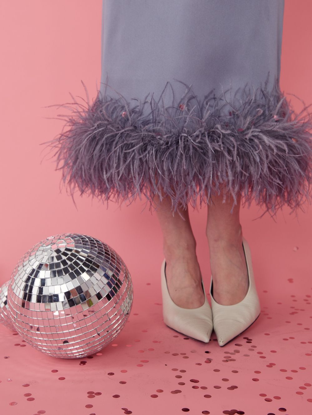 ЮБКА САТИНОВАЯ С ПЕРЬЯМИ GREY