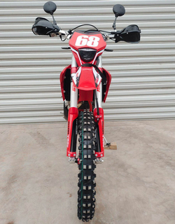 Мотоцикл эндуро Regulmoto Holeshot 300 Red Edition (4 valves) 21/18 ПТС