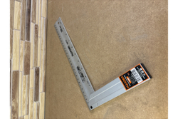 Алюминиевый угольник HARDEN, 300 мм. 580713