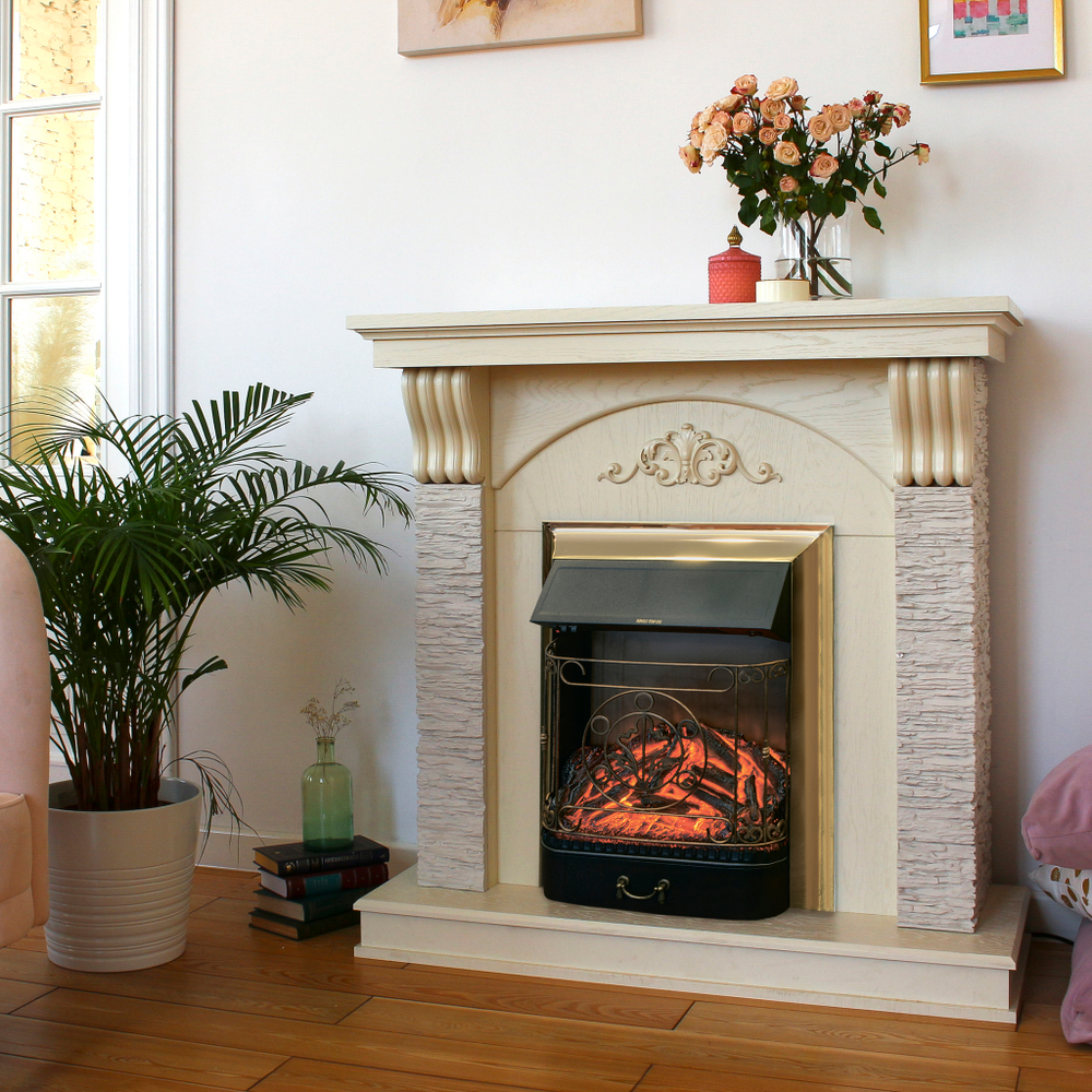 Каминокомплект Real Flame Corfino WT с очагом Majestic Lux Brass