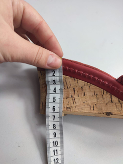 Босоножки на танкетке 37 размер