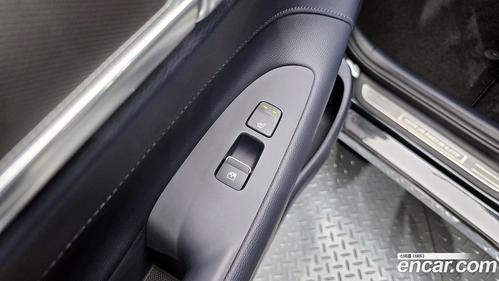 Hyundai The New Grandeur (Azera) IG Hybrid Exclusive (12.2019)