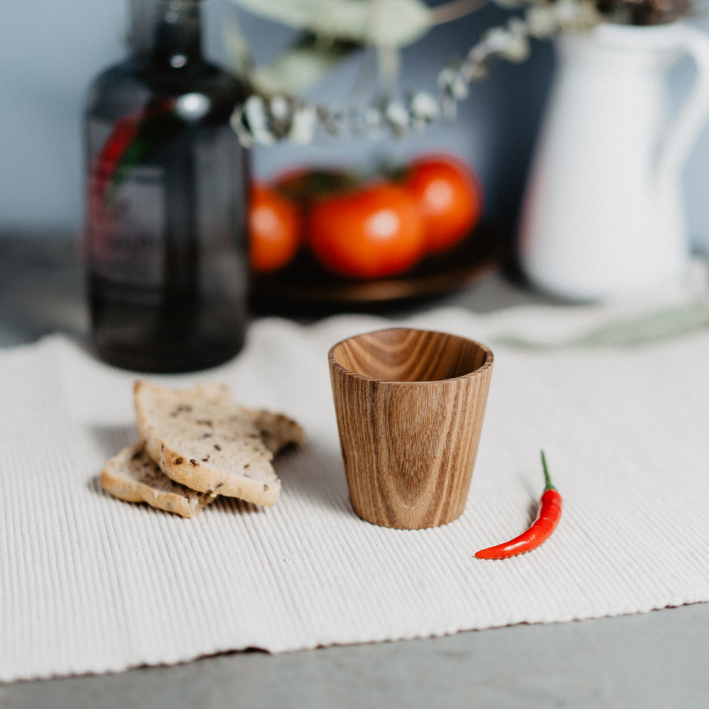 Деревянная рюмка (стопка, шот) из древесины сибирский вяз. R12