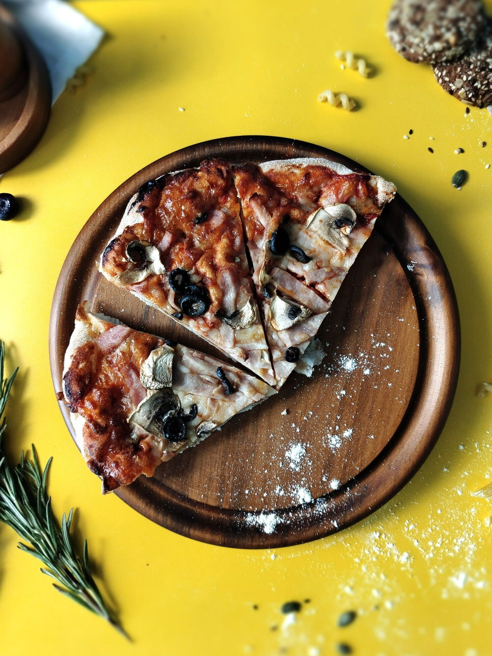 Доска подставка под пиццу деревянная