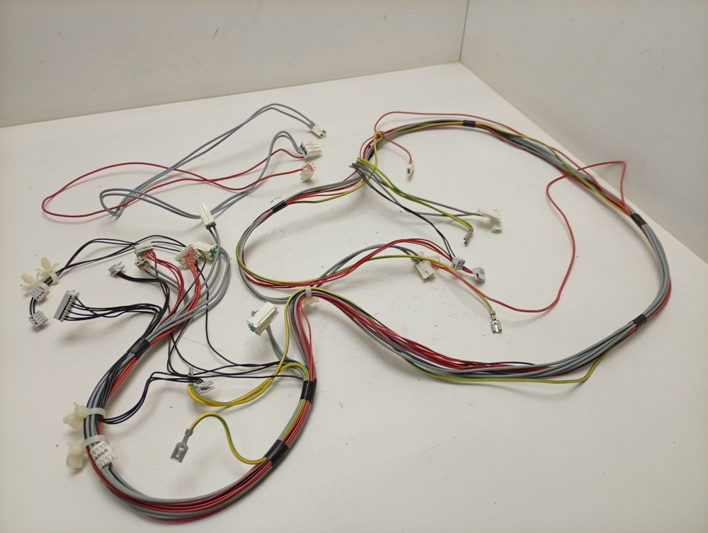 LS60840L кт54 Комплект проводов для стиральной машины AEG 132659713 б/у