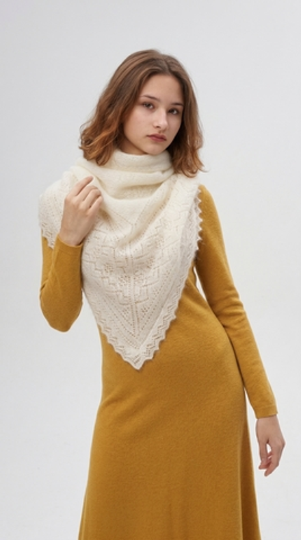 Оренбургский пуховый платок П2-100-01 белый отбеленный