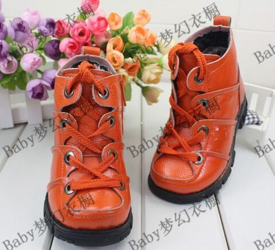 Ботинки детские на меху и с широкой шнуровкой