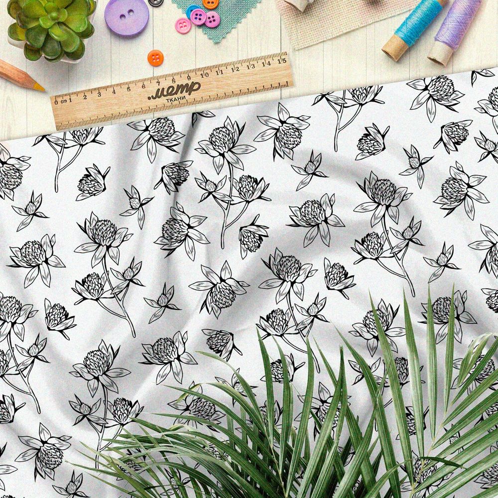 Ткань кулирная гладь эскиз клевера на белом фоне