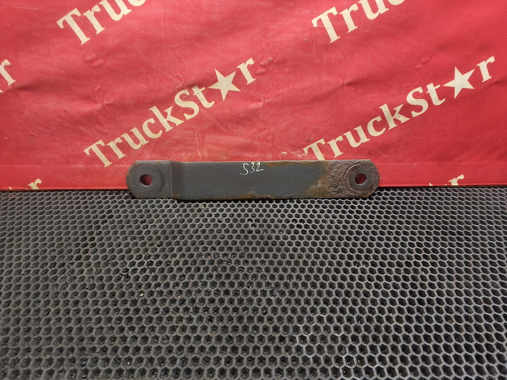 Стойка переднего стабилизатора