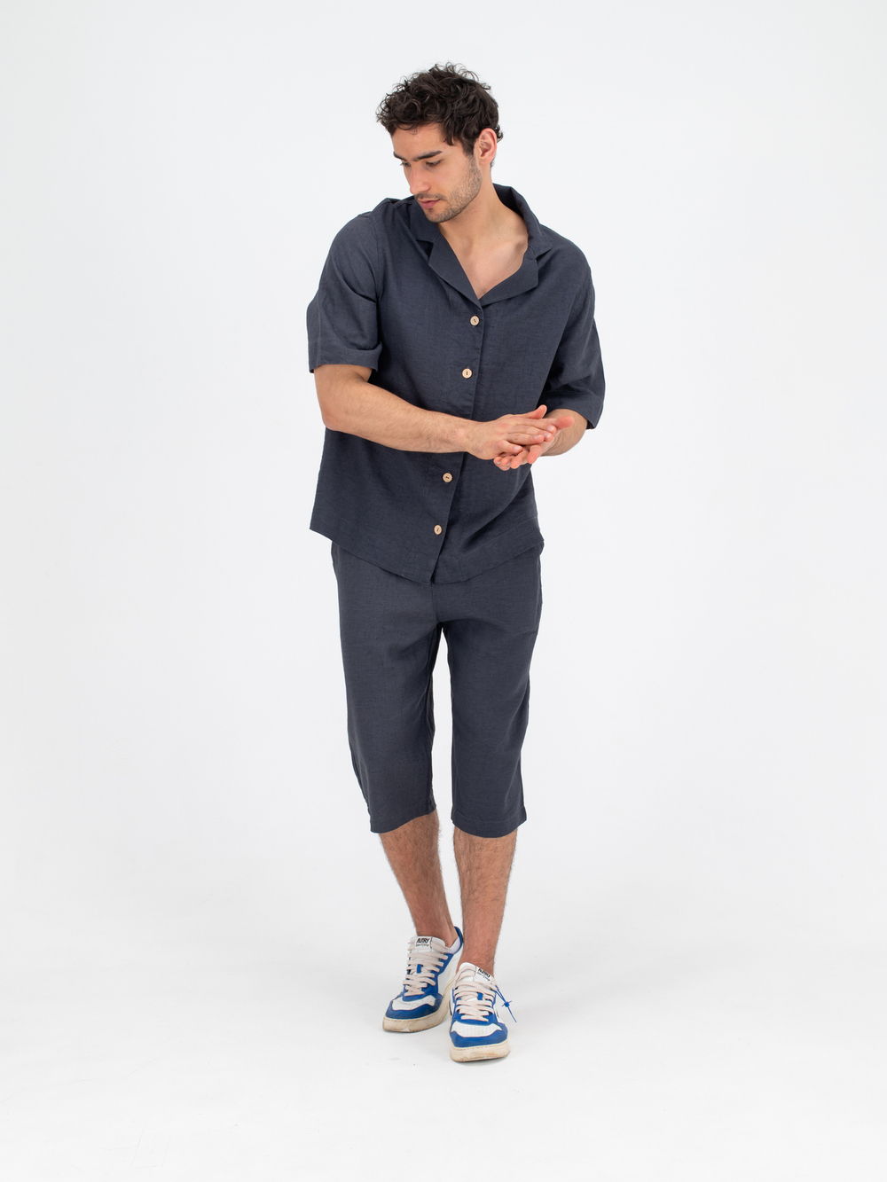 Костюм льняной с шортами. Графит