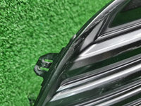 Решетка переднего бампера Toyota Camry xv70 17-21